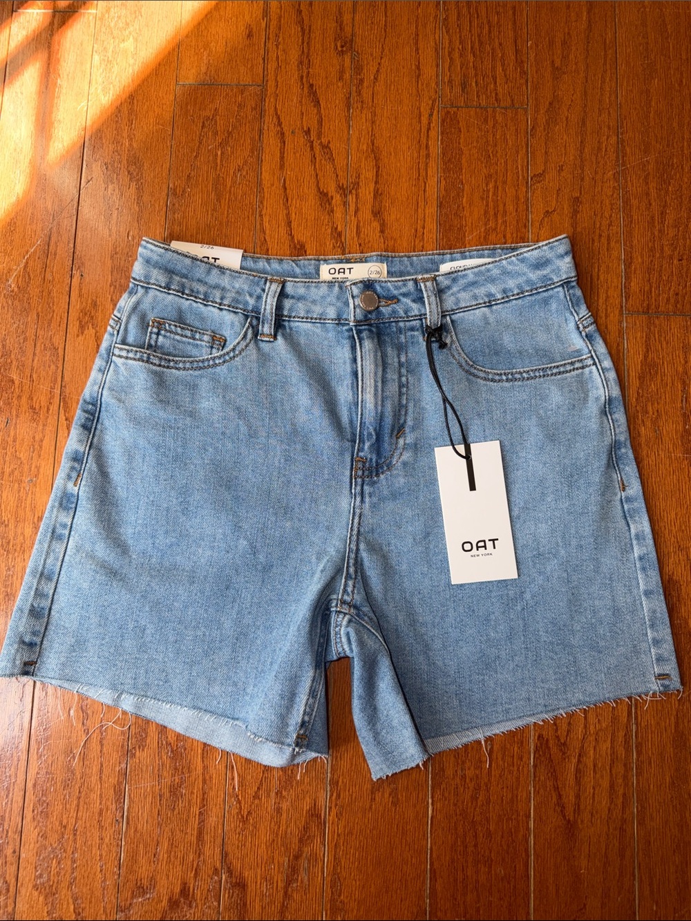OAT New York Cloud Luxe Denim Shorts Size 2/26 Light Wash NWT
